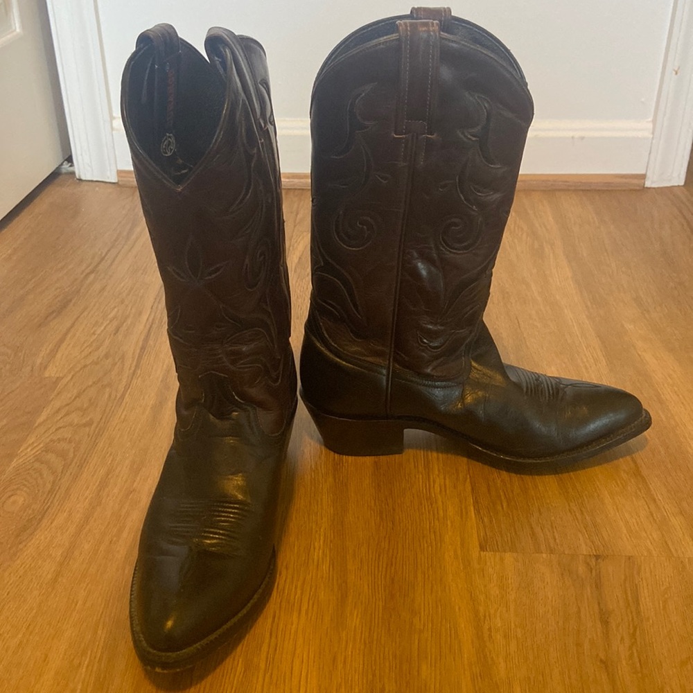 Durango Boots. Only worn a few times, fantastic condition.
